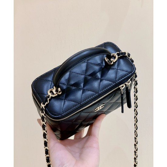 2022cc Box Bag  17cm