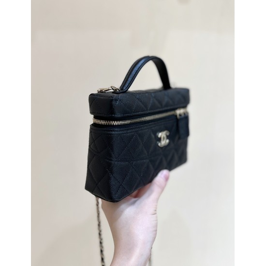 Chanel 25C LP Handle Box BagAP440700108（14*19*5cm）