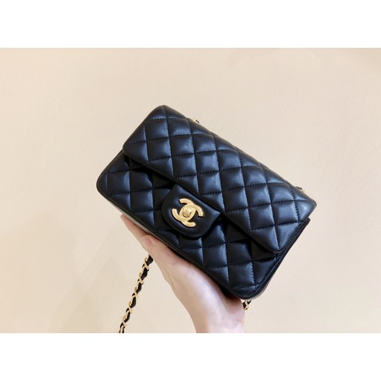 Classic Flap  25cm