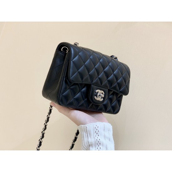 Classic Flap  25cm