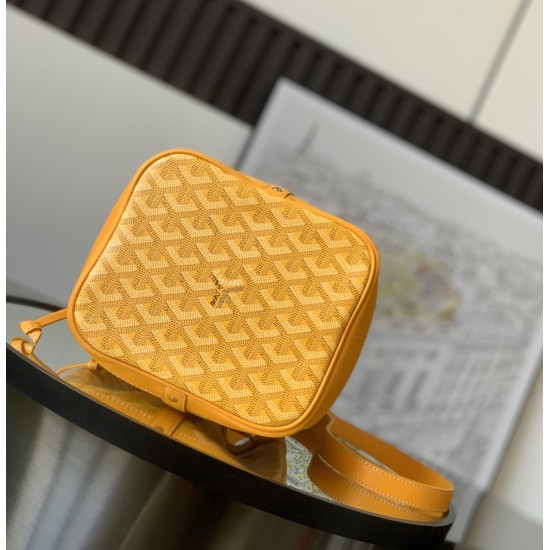 Petit Flot Bucket Bag