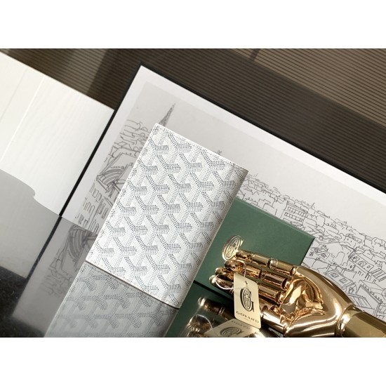 Grenelle Passport Folder