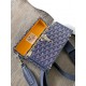Goyard Cassette Trunk BagGoyard Cassette Trunk深蓝色里面是黄色皮。包包带要另外买的~尺寸:21*15*6.5cm可轻松放下promax大小男女适用重量:600g轻便易于携带搜编码8211 ❣️ Goyard Cassette Trunk BagGoyard Cassette Trunk深蓝色里面是黄色皮。包包带要另外买的~尺寸:21*15*6.5cm可轻松放下promax大小男女适用重量:600g轻便易于携带搜编码8211 ❣️
