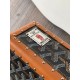 Goyard Cassette Trunk BagGoyard Cassette Trunk棕色里面是黄色皮。包包带要另外买的~尺寸:21*15*6.5cm可轻松放下promax大小男女适用重量:600g轻便易于携带搜编码8211 ❣️ Goyard Cassette Trunk BagGoyard Cassette Trunk棕色里面是黄色皮。包包带要另外买的~尺寸:21*15*6.5cm可轻松放下promax大小男女适用重量:600g轻便易于携带搜编码8211 ❣️