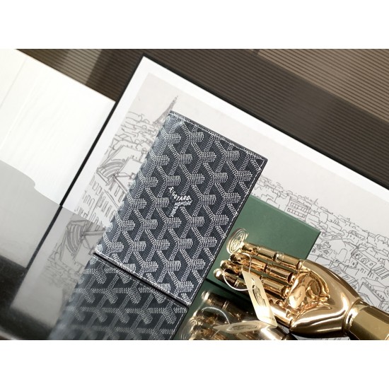 Grenelle Passport Folder
