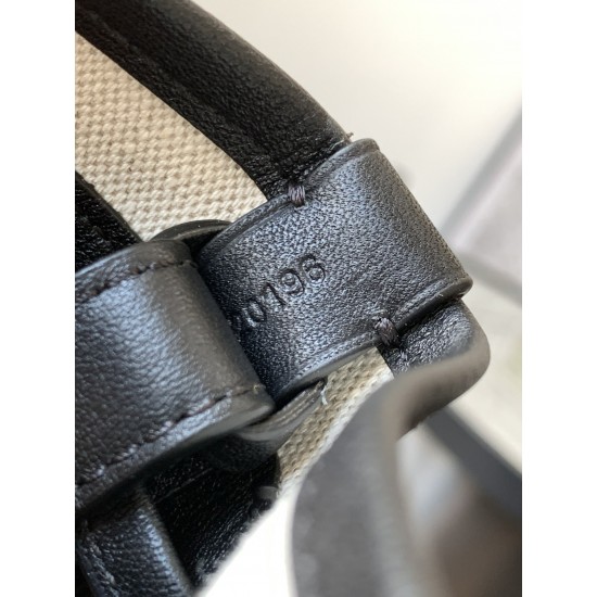 Petit Flot Bucket Bag