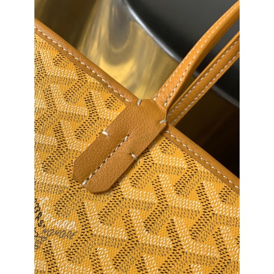 Artois Medium Zipper Tote Bag