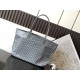 Artois Medium Zipper Tote Bag