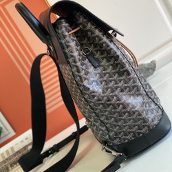 Goyard Alpin backpack size: 39x32x15.5cm