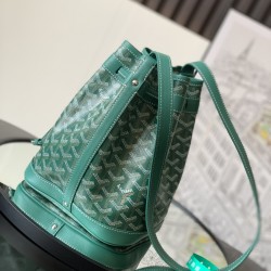 Petit Flot Bucket Bag