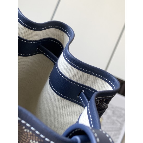 Petit Flot Bucket Bag