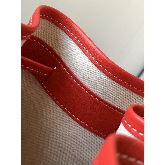 Petit Flot Bucket Bag