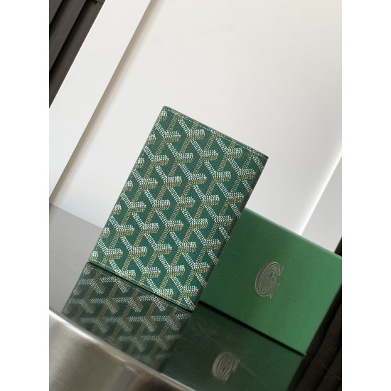 Grenelle Passport Folder