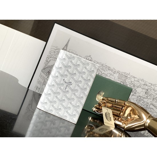 Grenelle Passport Folder