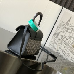 Sagon Nano Bag