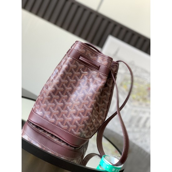 Petit Flot Bucket Bag