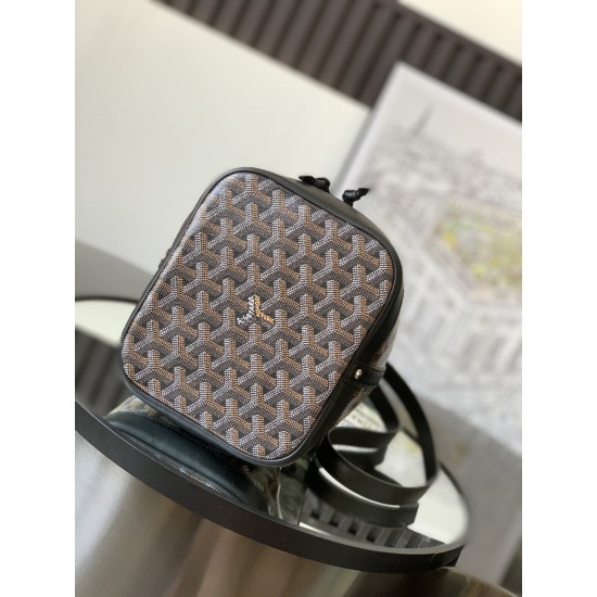 Petit Flot Bucket Bag