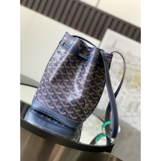 Petit Flot Bucket Bag