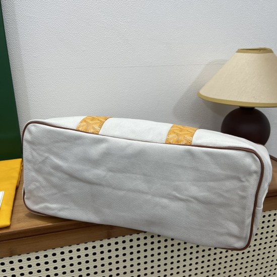 Saint Louis Pertuis  tote bag