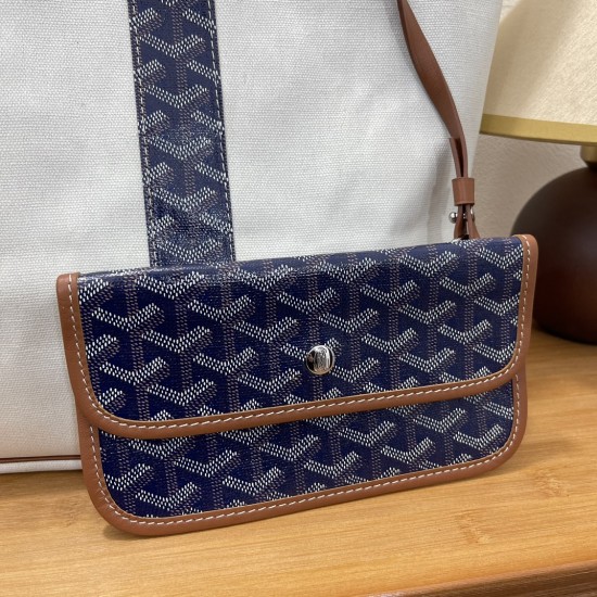 Saint Louis Pertuis  tote bag