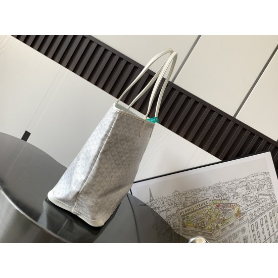 Artois Medium Zipper Tote Bag