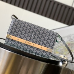 Monte-Carlo Small Clutch Bag