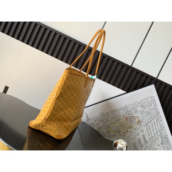 Artois Medium Zipper Tote Bag