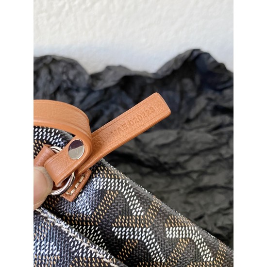 hobo zipper tote