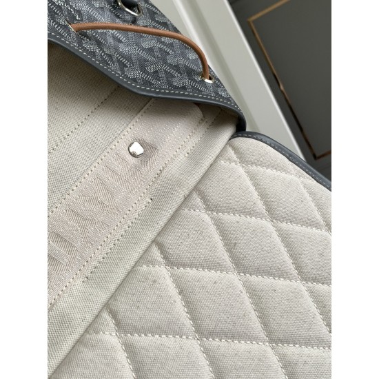 Alpin MM backpack  size：39x32x15.5cm
