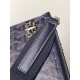 Goyard Cassette Trunk BagGoyard Cassette Trunk深蓝色里面是黄色皮。包包带要另外买的~尺寸:21*15*6.5cm可轻松放下promax大小男女适用重量:600g轻便易于携带搜编码8211 ❣️ Goyard Cassette Trunk BagGoyard Cassette Trunk深蓝色里面是黄色皮。包包带要另外买的~尺寸:21*15*6.5cm可轻松放下promax大小男女适用重量:600g轻便易于携带搜编码8211 ❣️