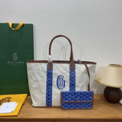Saint Louis Pertuis  tote bag