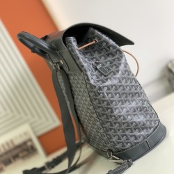 Alpin MM backpack  size：39x32x15.5cm