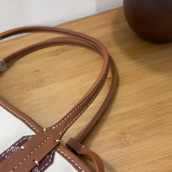 Saint Louis Pertuis  tote bag