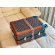 Bourget 20” Trolley Case。50 cm x 24 cm x 36 cm