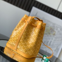 Petit Flot Bucket Bag