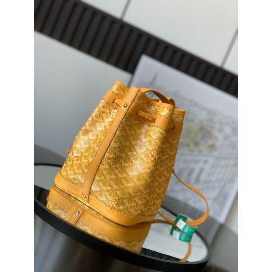 Petit Flot Bucket Bag