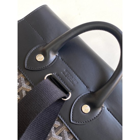 Goyard Alpin backpack size: 39x32x15.5cm