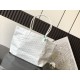 Artois Medium Zipper Tote Bag