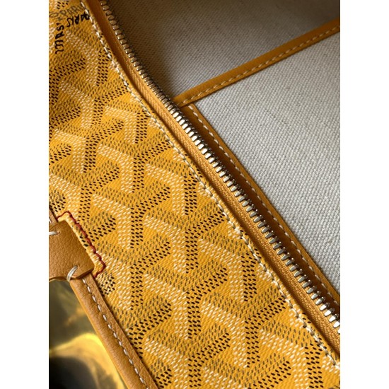 Artois Medium Zipper Tote Bag