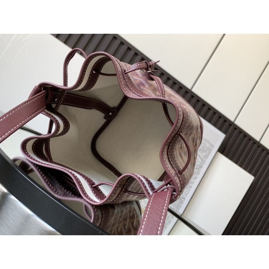 Petit Flot Bucket Bag