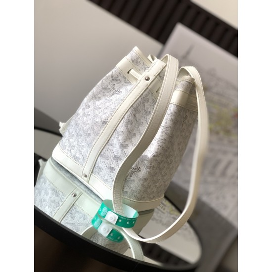 Petit Flot Bucket Bag