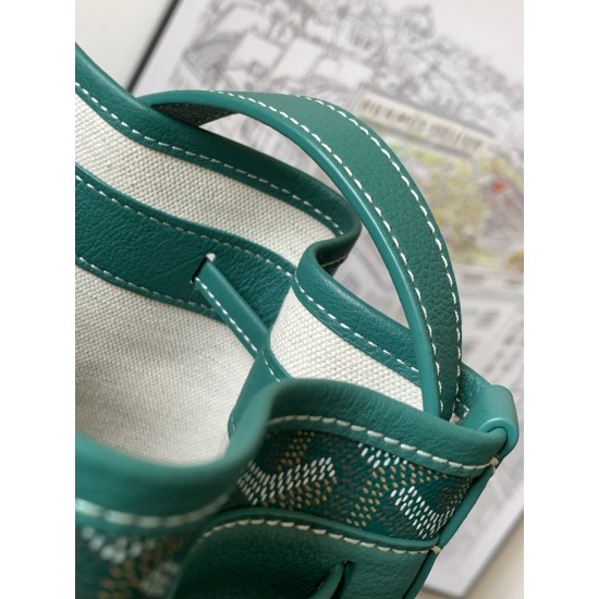 Petit Flot Bucket Bag