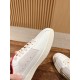 Skateboard shoes