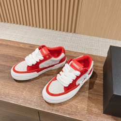 Skateboard shoes