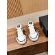 Leisure sports shoes bone shoes
