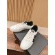 Skateboard shoes