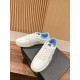 Skateboard shoes