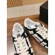 Skateboard shoes