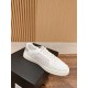 Skateboard shoes