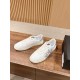 Skateboard shoes